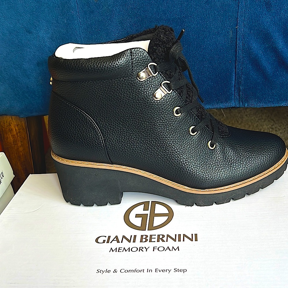 Beautiful black lug-sole Giani Bernini Booties